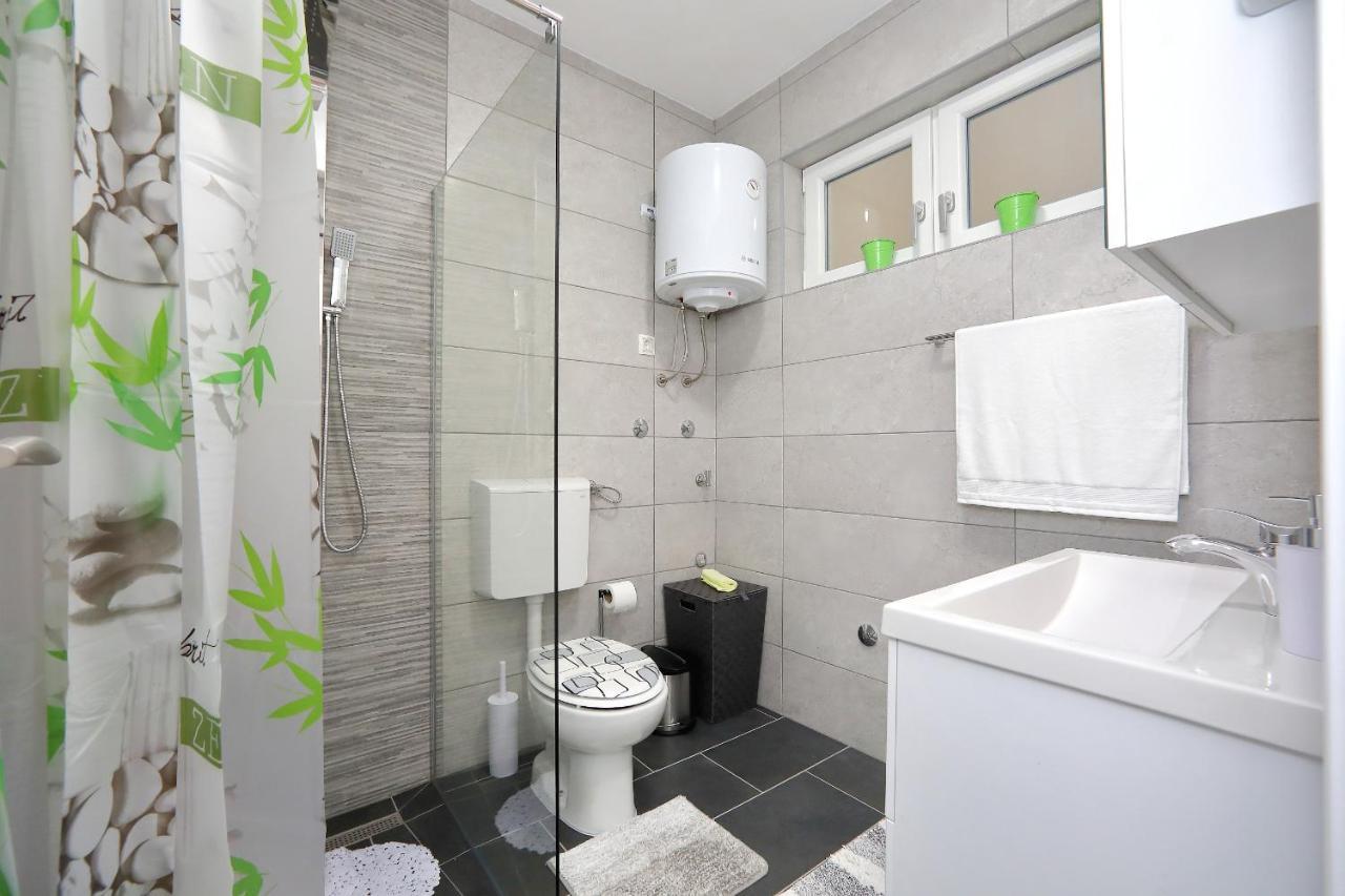 Apartments Nikic Bibinje Exterior photo