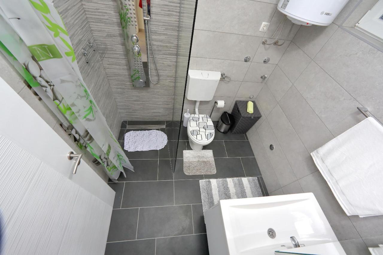 Apartments Nikic Bibinje Exterior photo
